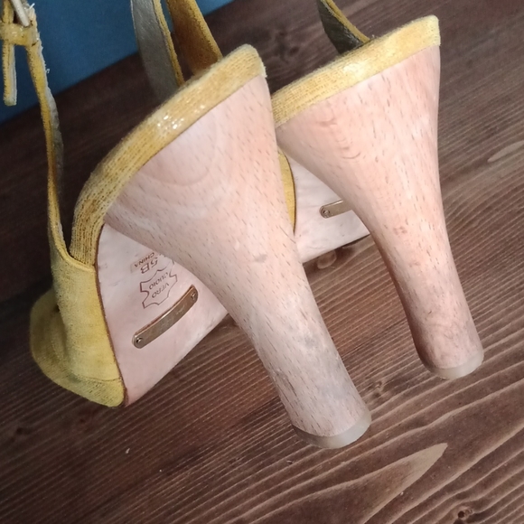 ABS heels - Picture 4 of 8